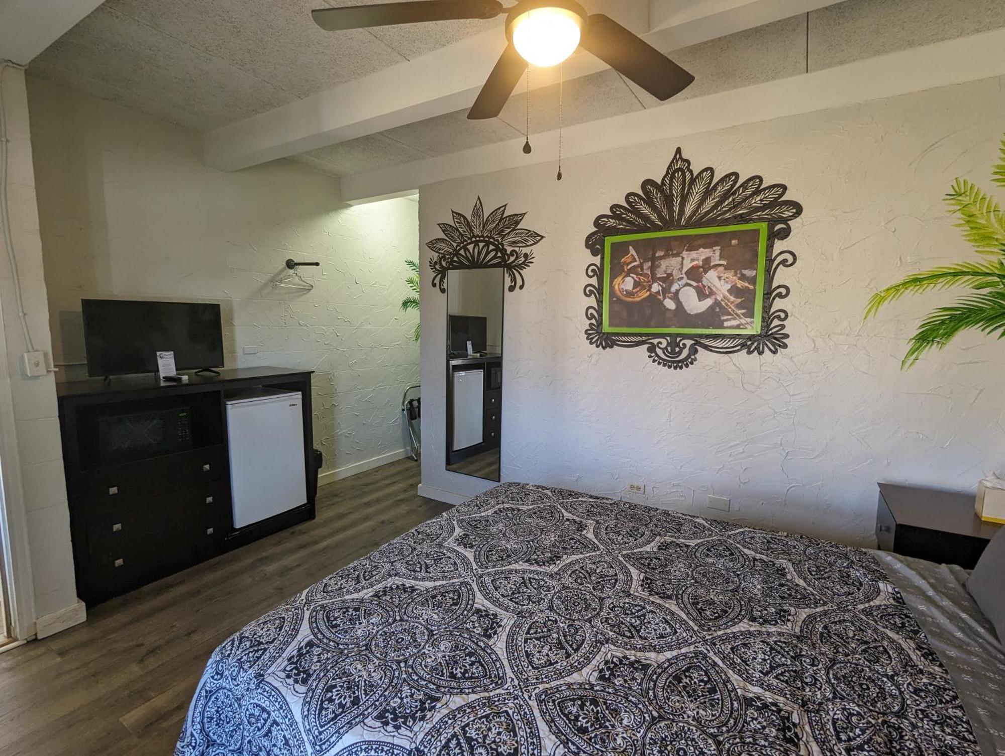 Riverboat Inn & Suites マディソン エクステリア 写真